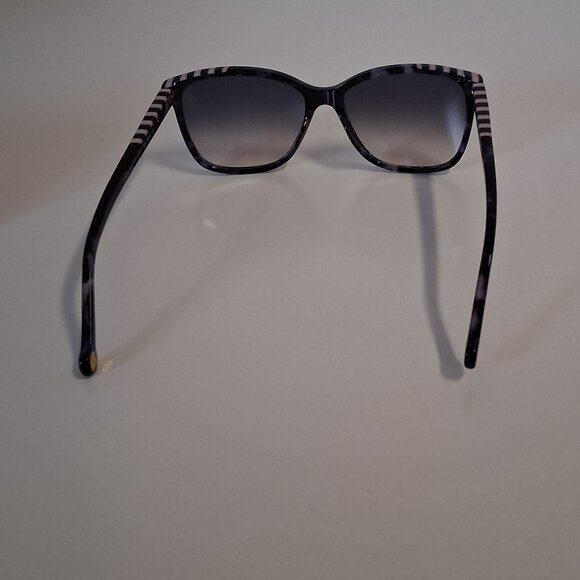 Carolina Herrera SHE795 Sunglasses Brand New